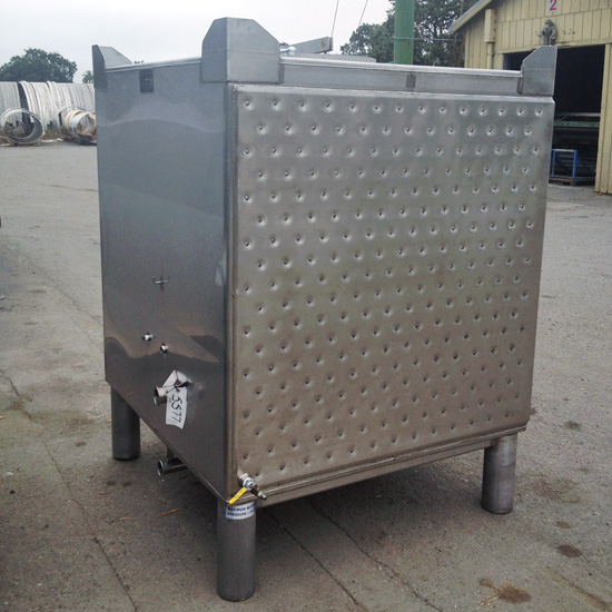 Stackable and Portable Stainless Steel Tanks