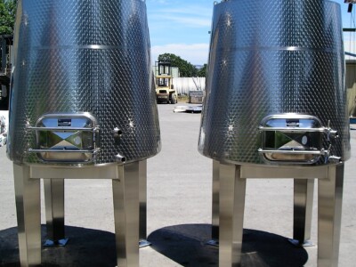 2 Ton, 550 gallon Conical Wine Tank